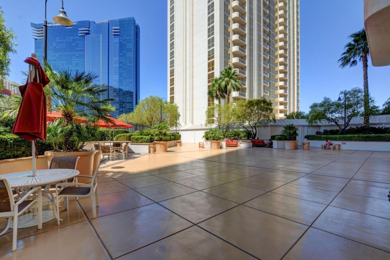 Mgm Signature-22-703 Strip View Jacuzzi Studio Λας Βέγκας Εξωτερικό φωτογραφία